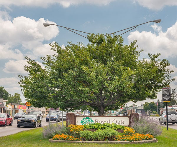 Royal-Oak-Michigan-Sign